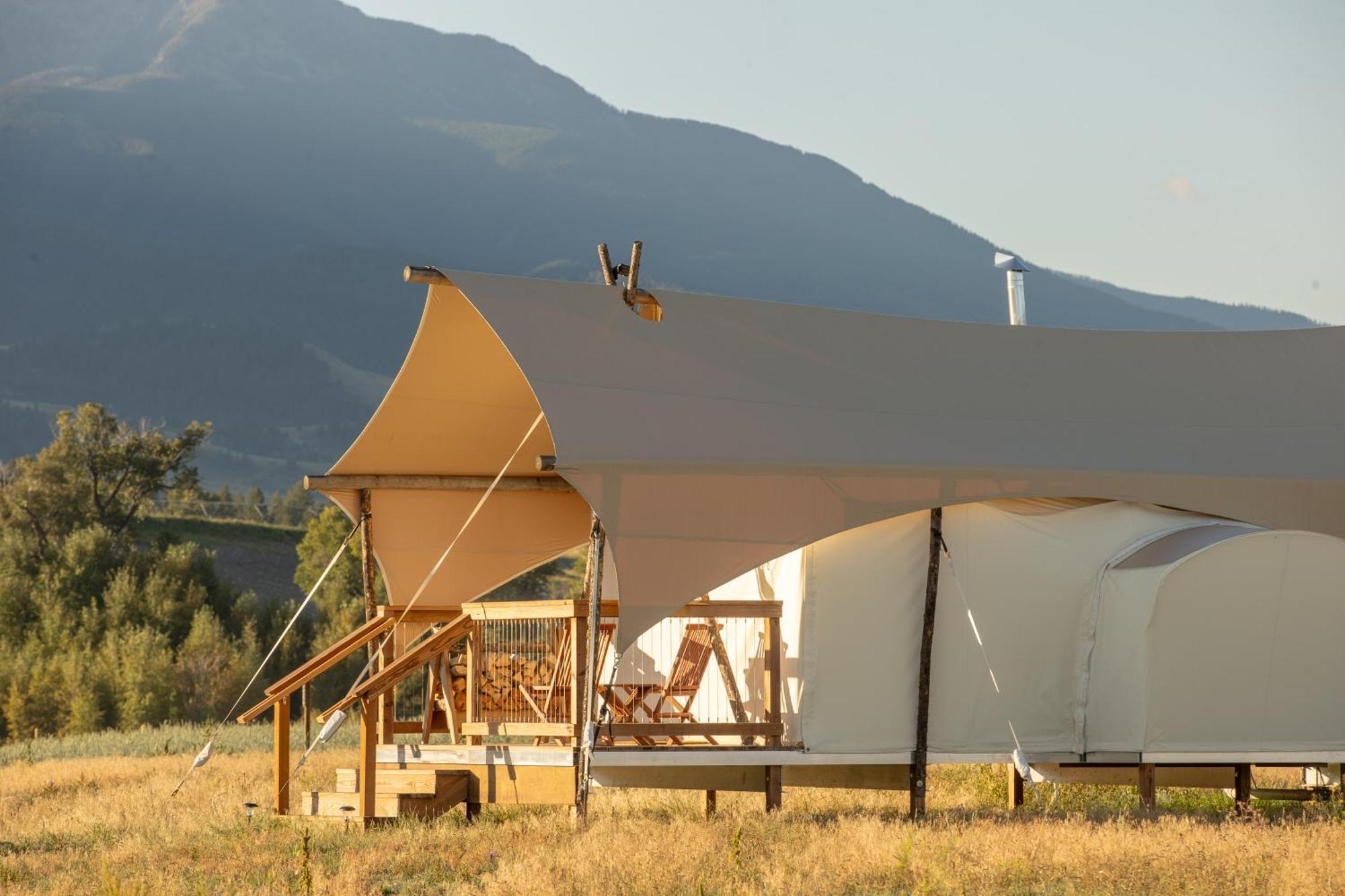 Under Canvas North Yellowstone - Paradise Valley Лівінгстон Екстер'єр фото