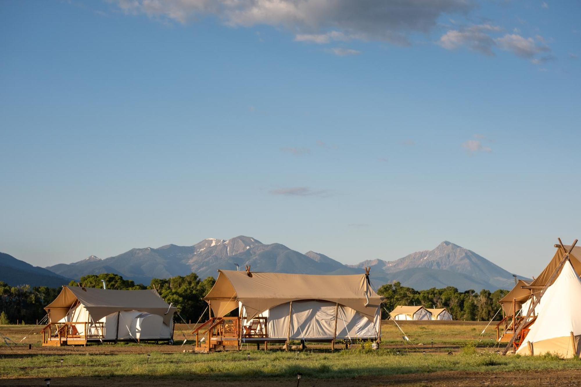 Under Canvas North Yellowstone - Paradise Valley Лівінгстон Екстер'єр фото