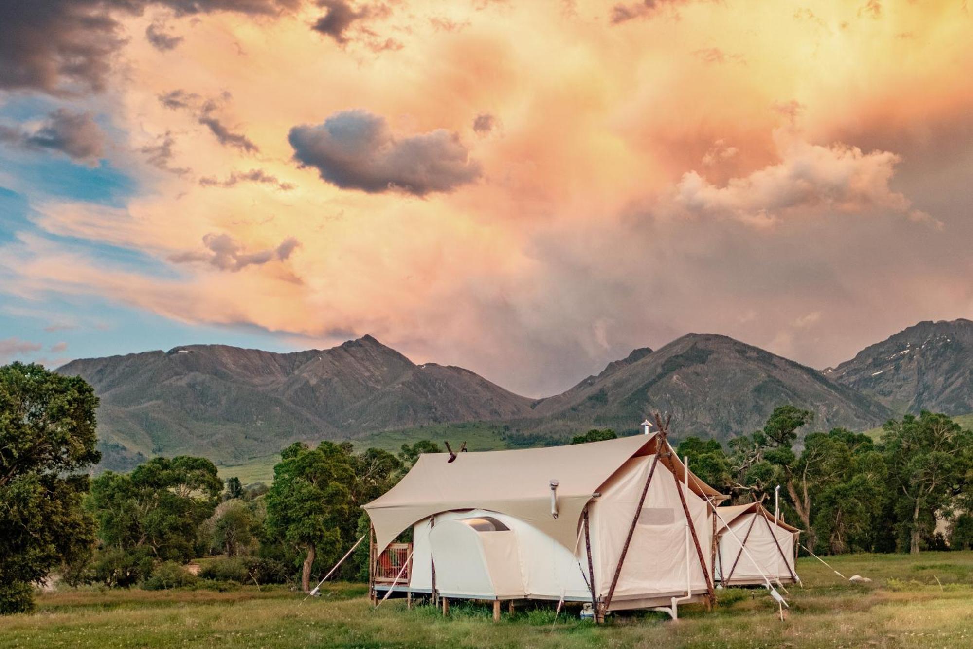 Under Canvas North Yellowstone - Paradise Valley Лівінгстон Екстер'єр фото