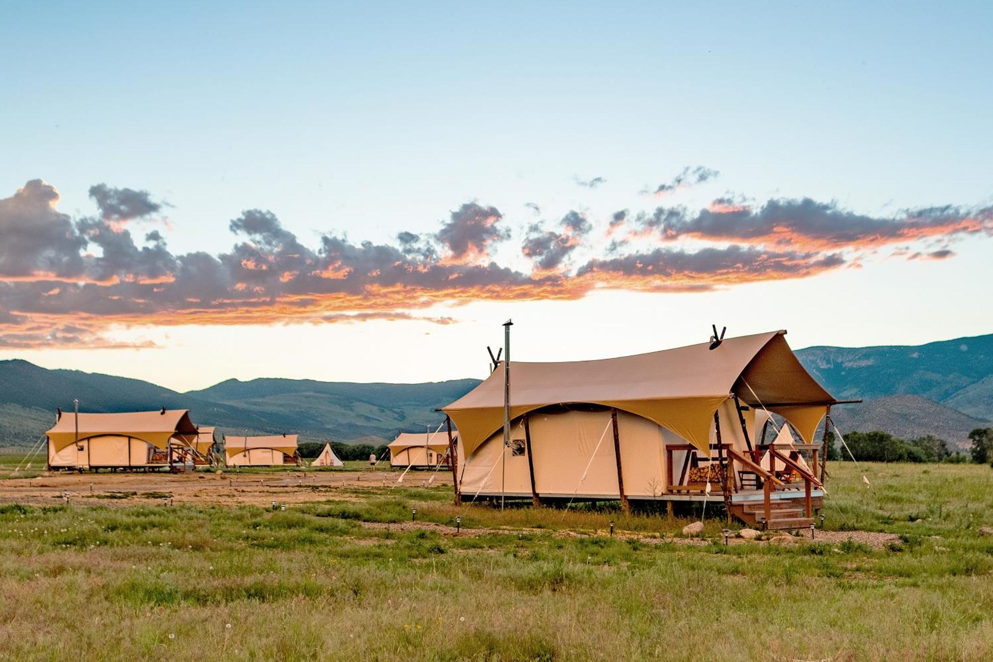 Under Canvas North Yellowstone - Paradise Valley Лівінгстон Екстер'єр фото